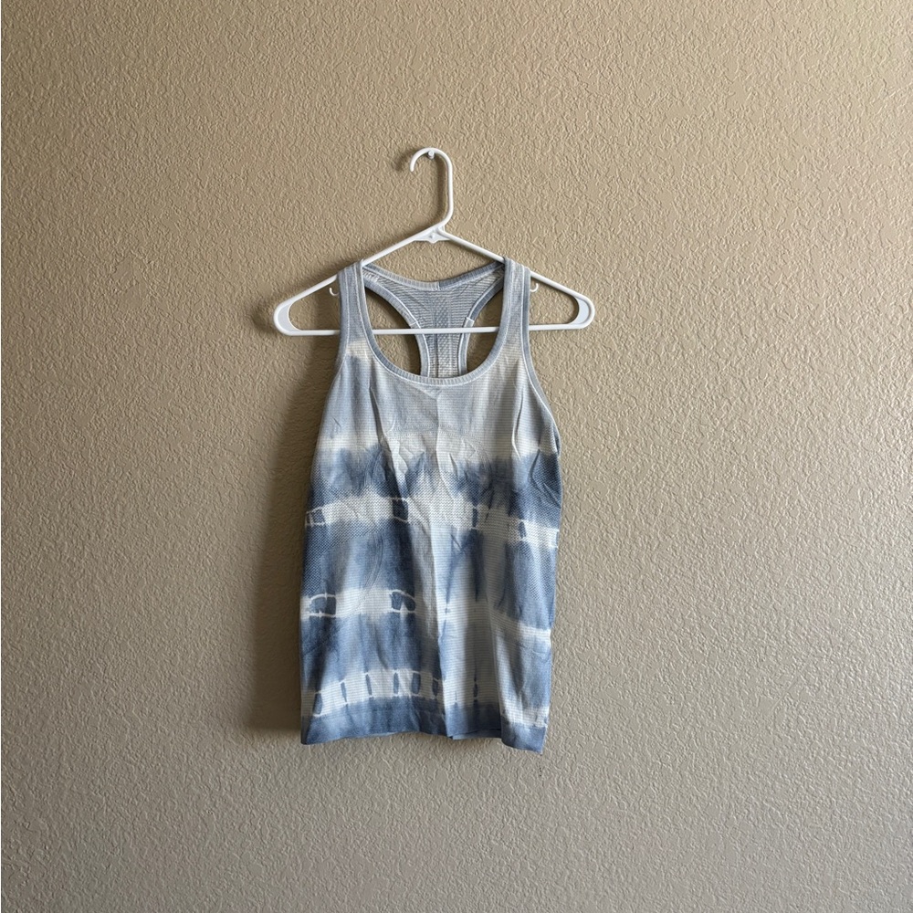 Lululemon Athletica Run Inspire Tank Size 6 Gray and White